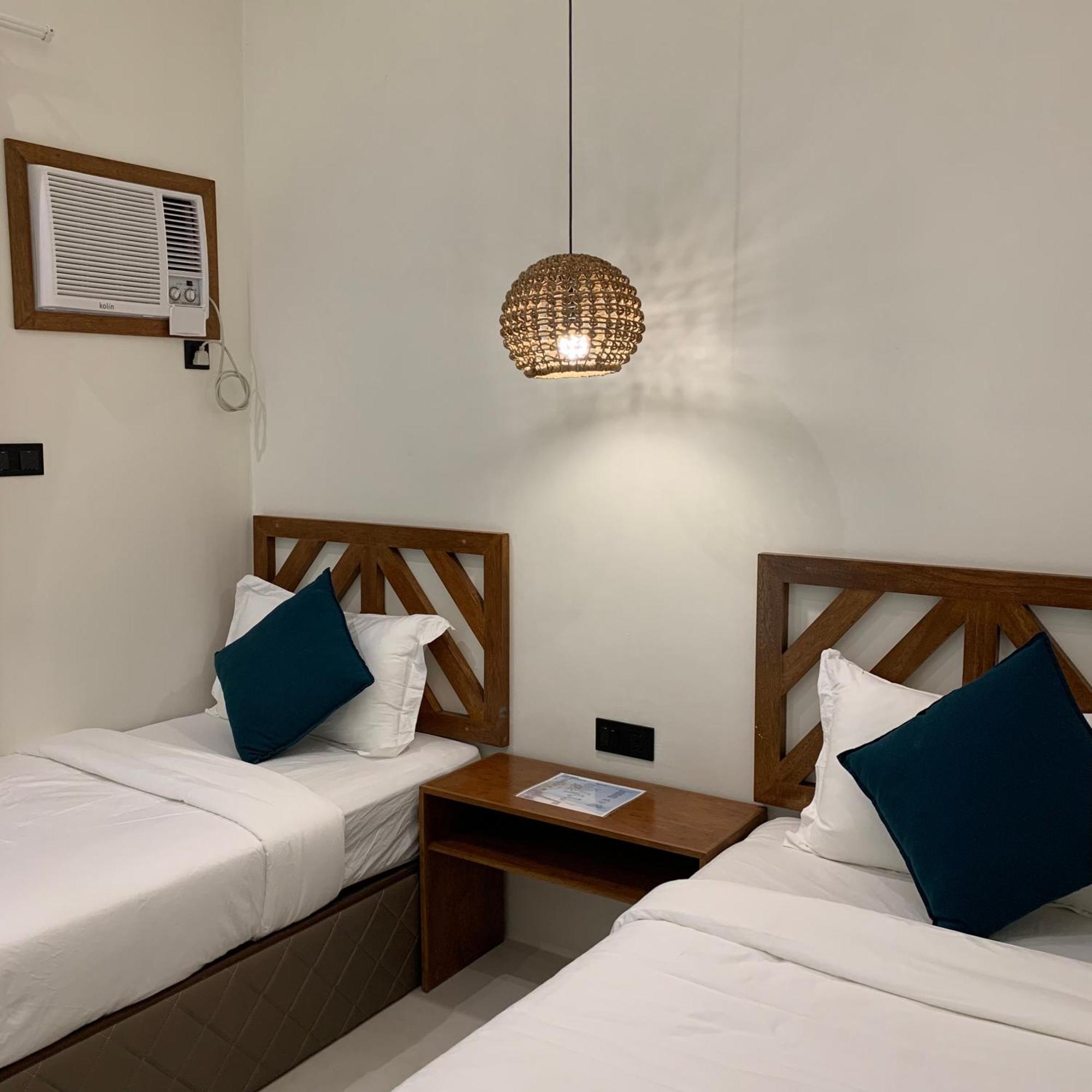 Bahandi Hotel General Luna  Εξωτερικό φωτογραφία