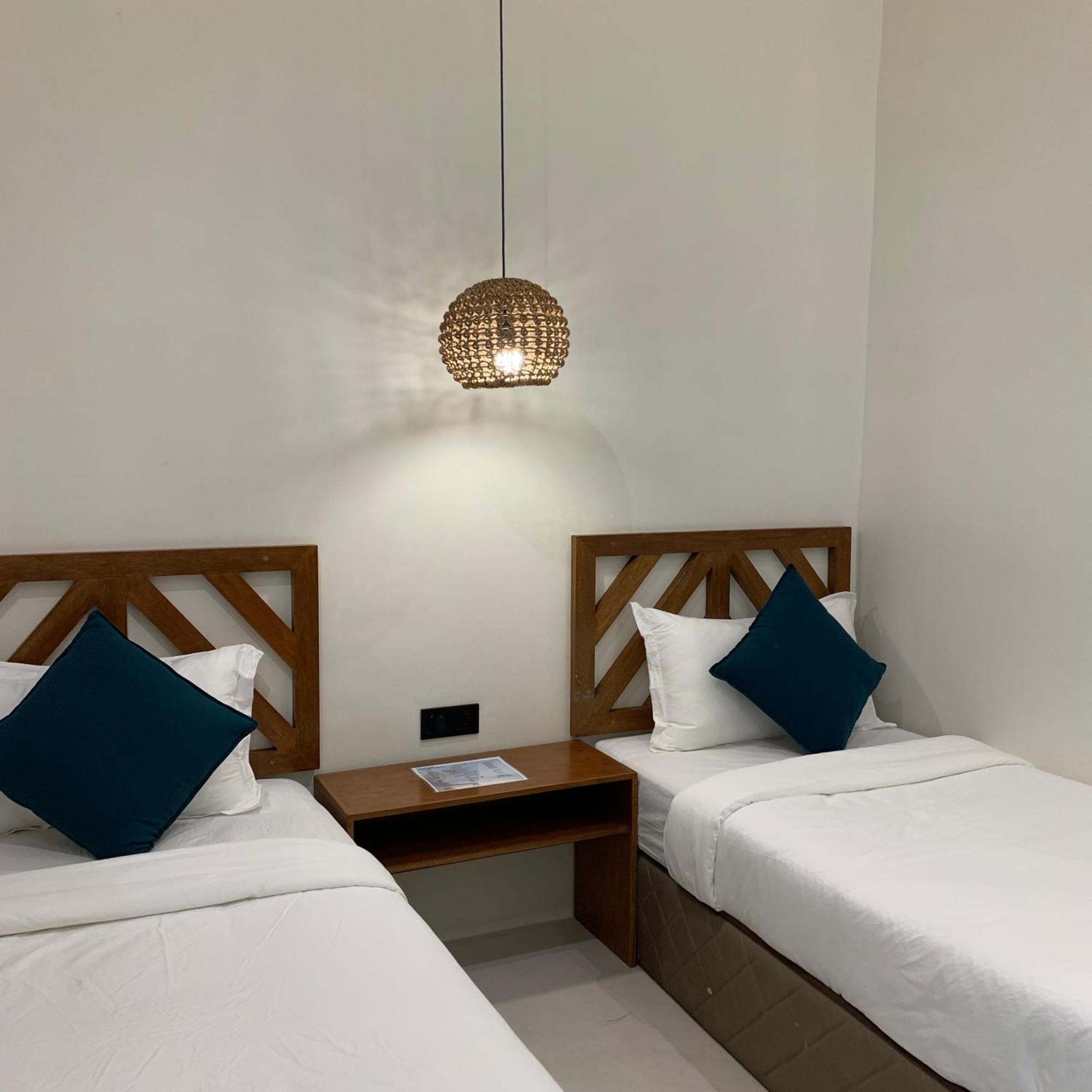 Bahandi Hotel General Luna  Εξωτερικό φωτογραφία